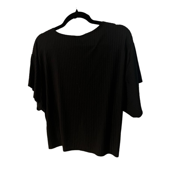 A Streetwear Society black crop top in size medium - Picture 6 of 6